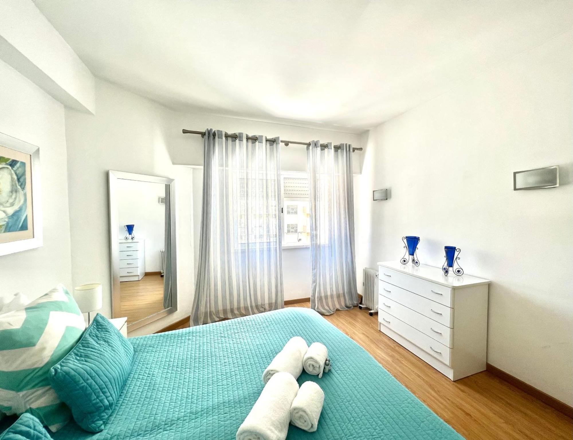 Torre 20 - Near The Beach - Quarteira Exterior photo